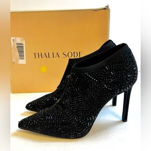 New Thalia Sodi Karmen Pointed Toe Jeweled Black Womens Booties / Size 7